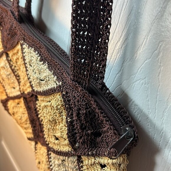 Vintage Crochet Patterned Shoulder Bag - Brown, Tan and Beige boho beach vibes - Picture 5 of 9